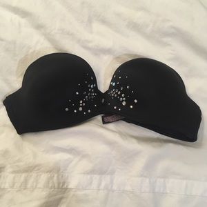 Victoria's Secret Bombshell Strapless bra 32B
